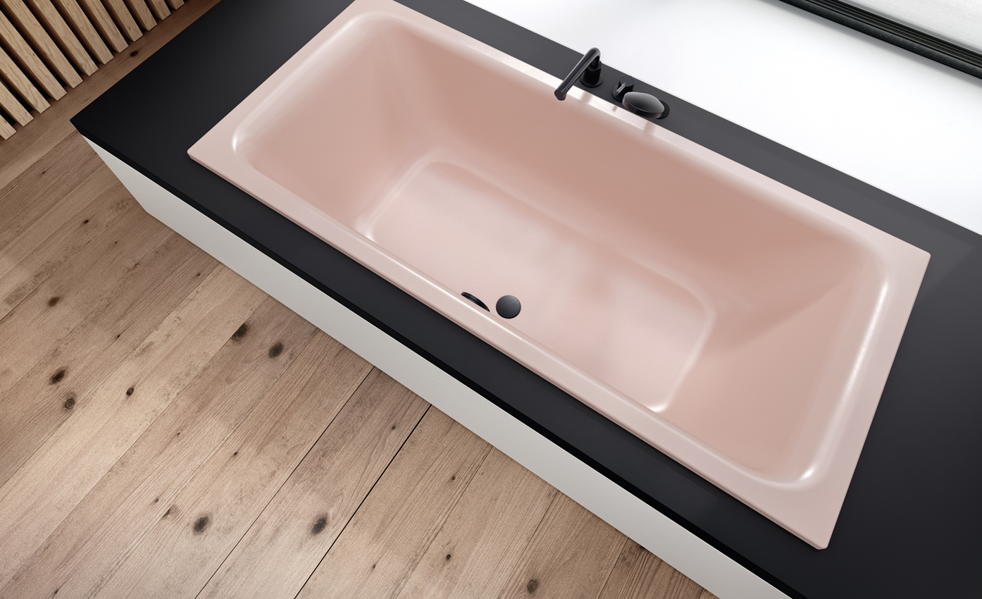 Interview mit Gudrun Kaiser: Unser Foto zeigt eine rosafarbene Badewanne.