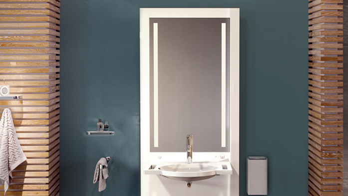 Interview mit Frau Bolhuis: Das Foto zeigt ein Waschbecken mit Spiegel